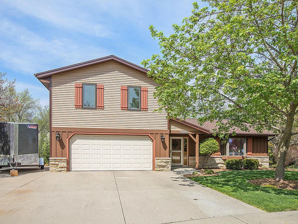 1st image of N161W19390 Stonehedge Dr