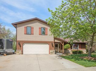 N161W19390 Stonehedge Dr, Jackson, WI 53037