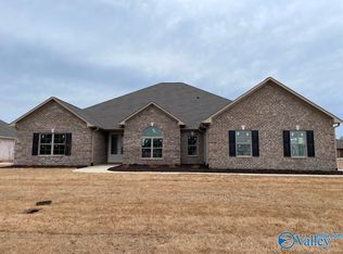 26443 Woodfield Dr, Athens, AL 35613