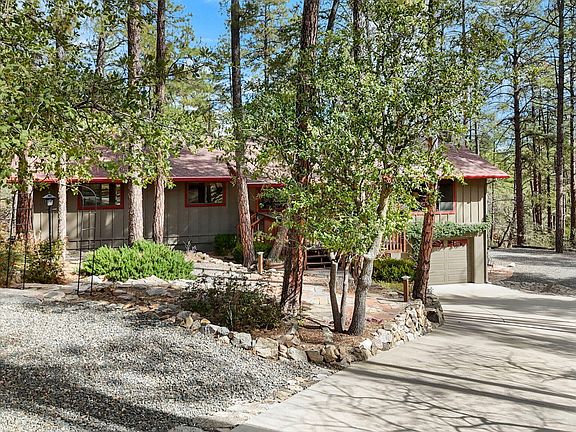 2nd image of 1085 N MADIZELL Drive