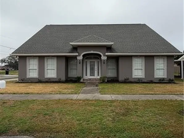 200 W Saint Jean Baptist St, Chalmette, LA 70043