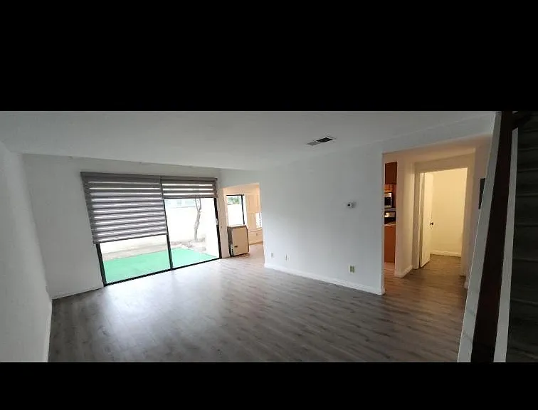 1126 Whitewater Dr — Photo 15