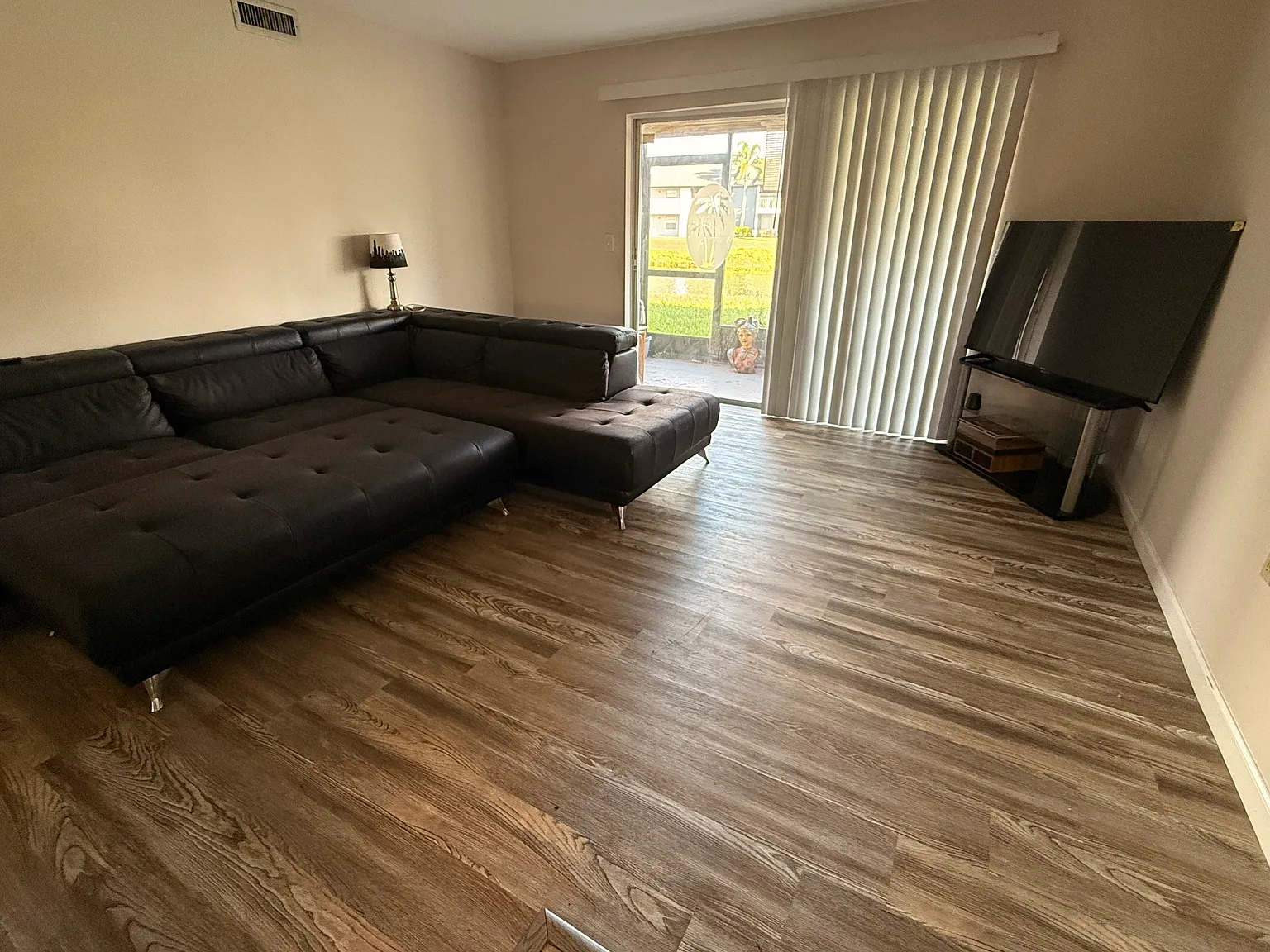 2 bed, 912 sqft, $1,600 — Photo 4