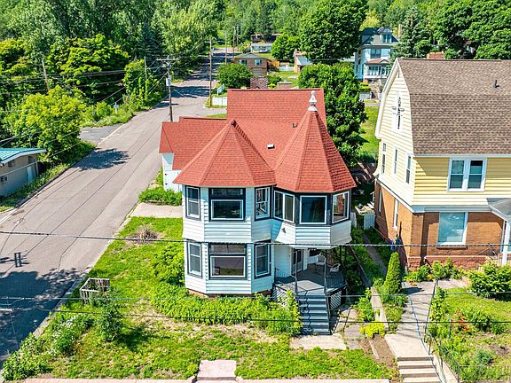 2nd image of 202 Harris Ave