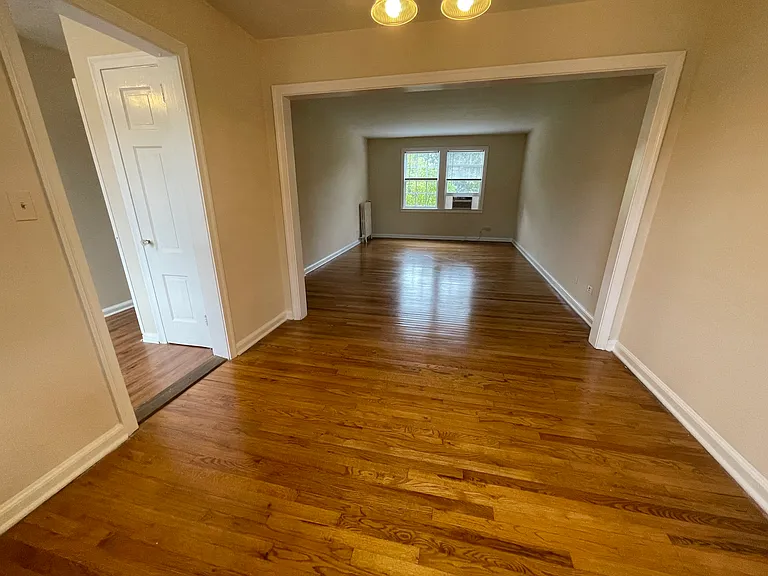 2823 Thornhill Rd — Photo 33