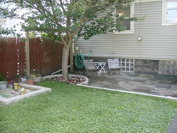 3rd image of 1350 W 89th St
