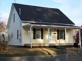 206 Parkwood Dr, Galax, VA 24333