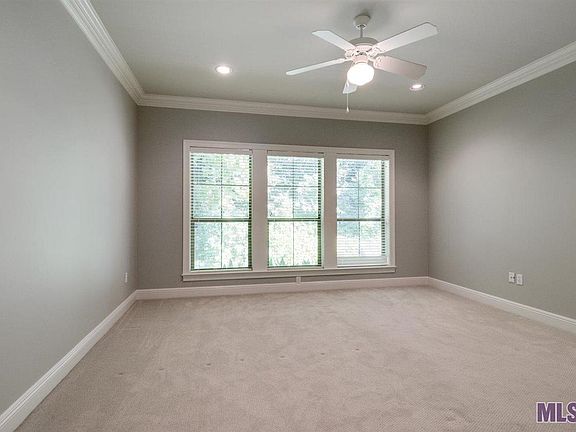 5th image of 2321 Creekwood Dr
