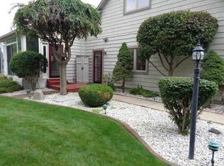 55805 Channel View Dr, Elkhart, IN 46516
