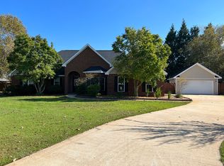 108 Wilkes Ct, Warner Robins, GA 31088