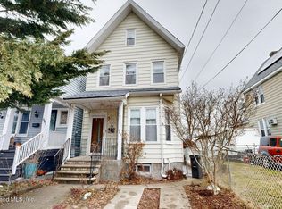 561 Delafield Ave, Staten Island, NY