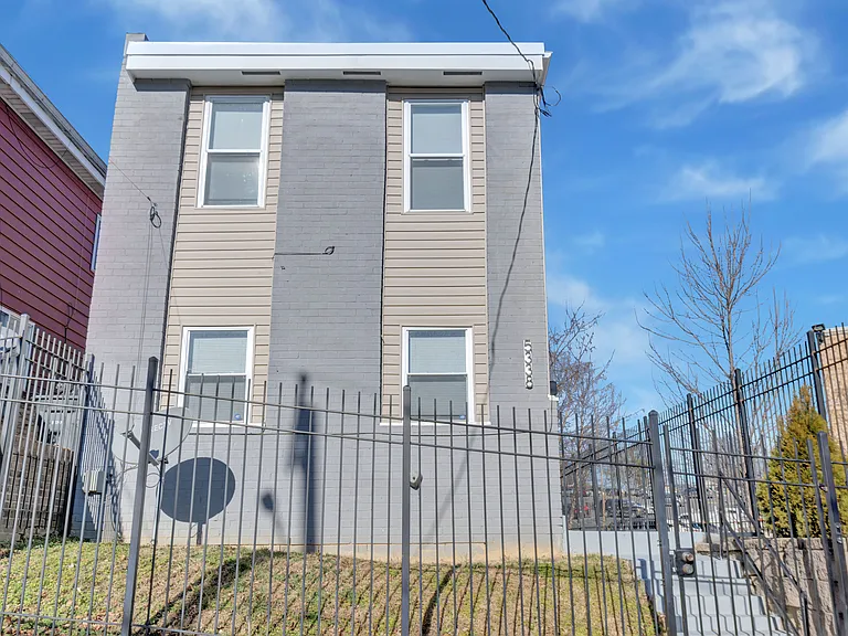 5338 Jay St NE — Photo 16