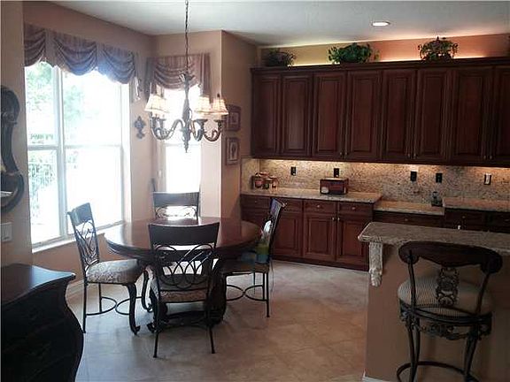 3rd image of 8701 Sandy Crest