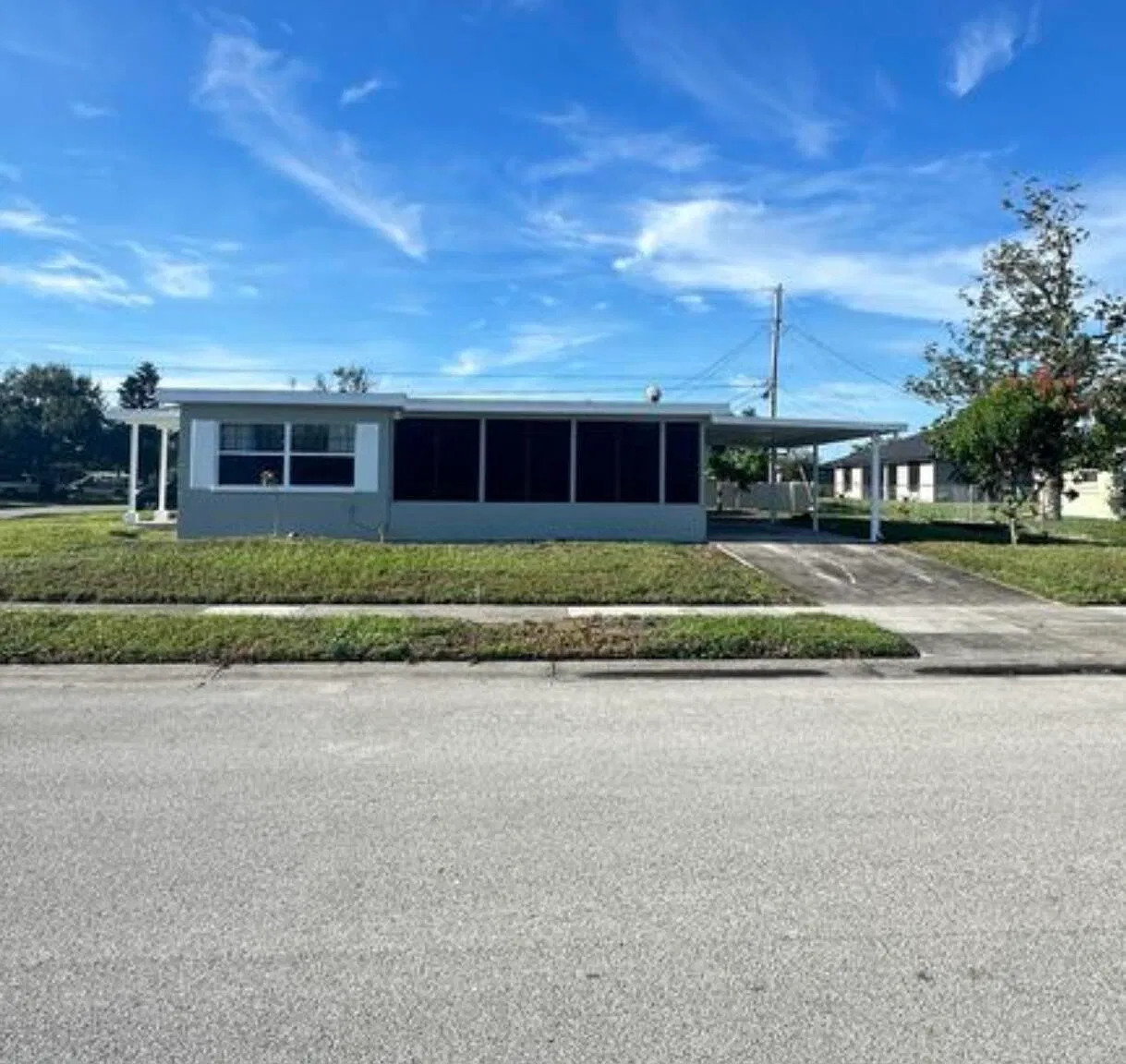 4 bed, 3.0 bath, 1322 sqft, $2,200 — Photo 2
