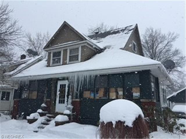 1st image of 20 E 220th St