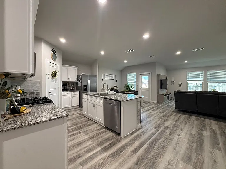 7606 Orange Blossom Rd — Photo 6