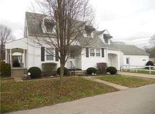 702 Virginia St SW, South Charleston, WV 25309