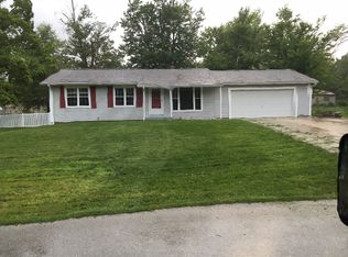 203 Raymond Dr, O'Fallon, MO 63366