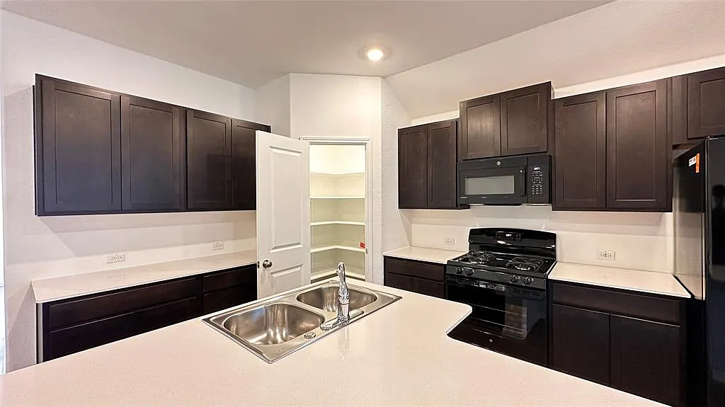 Building Photo - 606 Arnage Dr