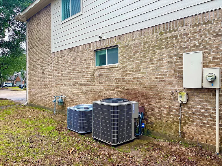 12938 Deer Sage Ct — Photo 39