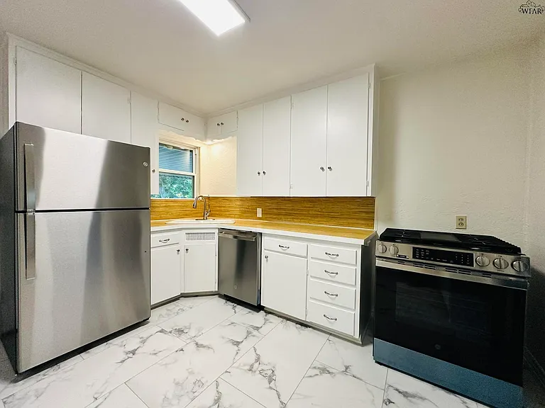 4300 Phillips Dr — Photo 9