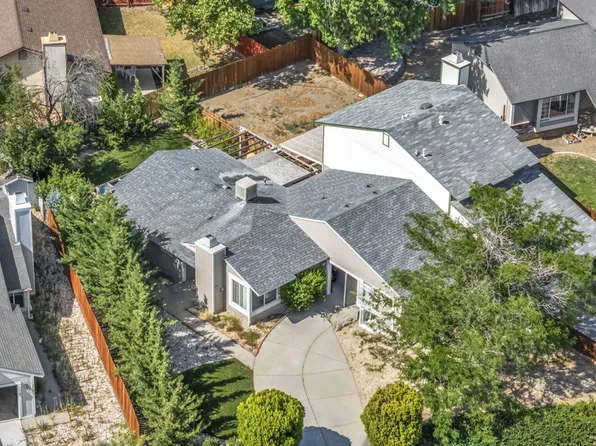 1218 Junction Dr, Sparks, NV 89434