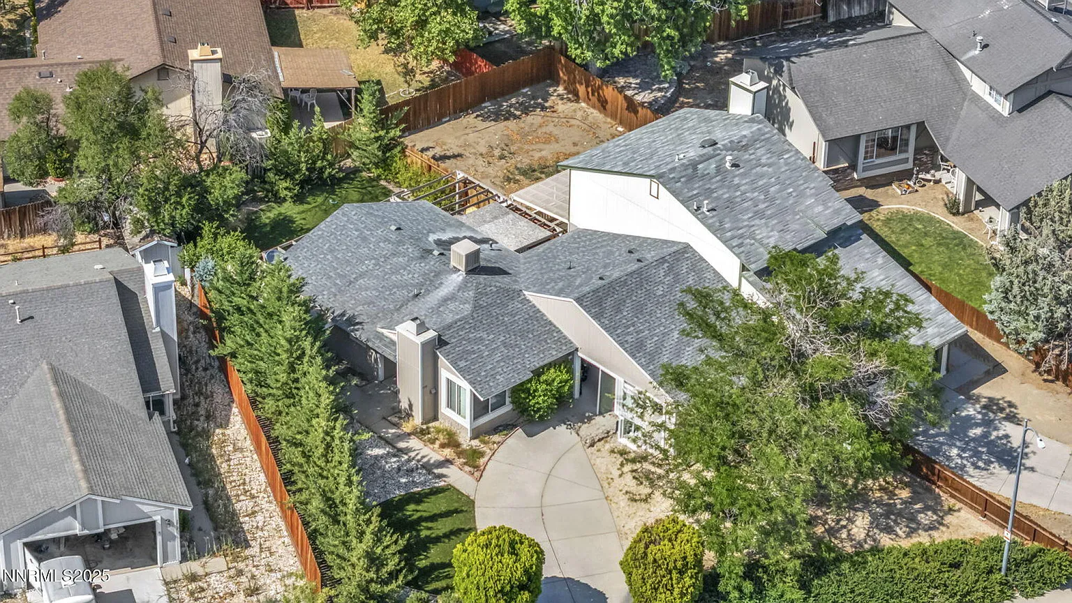 1218 Junction Dr photo 1