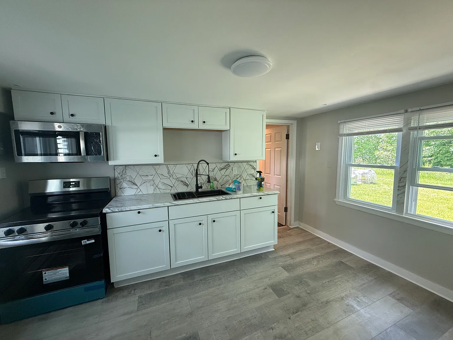 2 bed, 948 sqft, $1,650 — Photo 3
