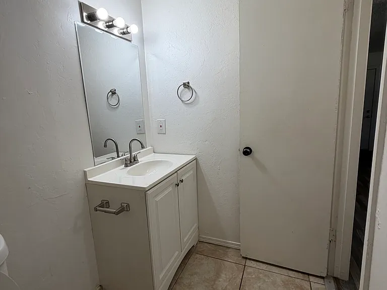 Mirador Apartments — Photo 17