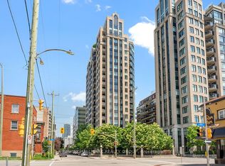 235 Kent St #914, Ottawa, ON K2P 1Z9
