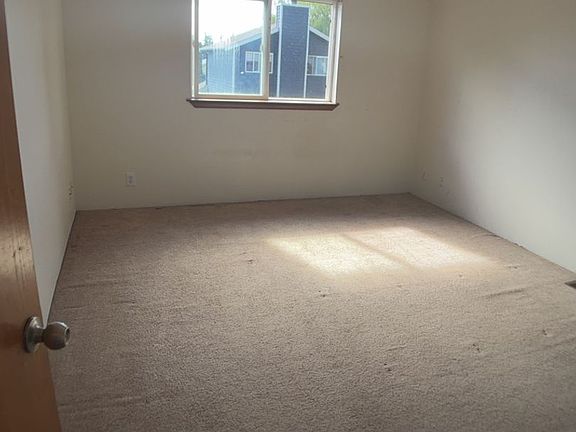 3rd image of 2720 Saint Paul St #2722