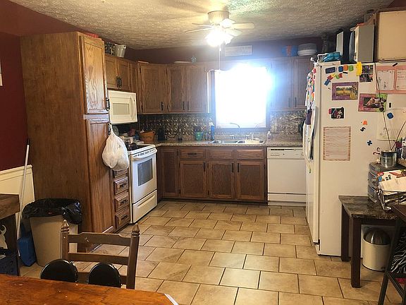 5th image of 1306 Minton Ln