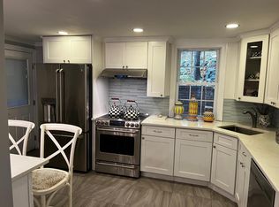(Undisclosed Address), Oyster Bay, NY 11771