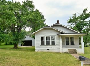 510 N Spring St, Livingston, TN 38570