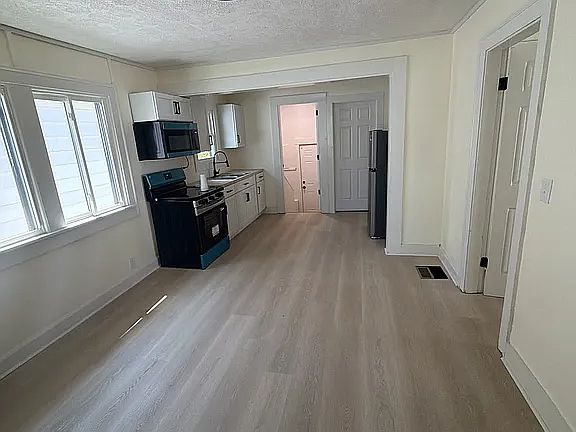 2nd image of 1617 Cottage Ave
