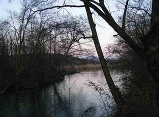 229 Rivercrest Ln, Benton, TN 37307