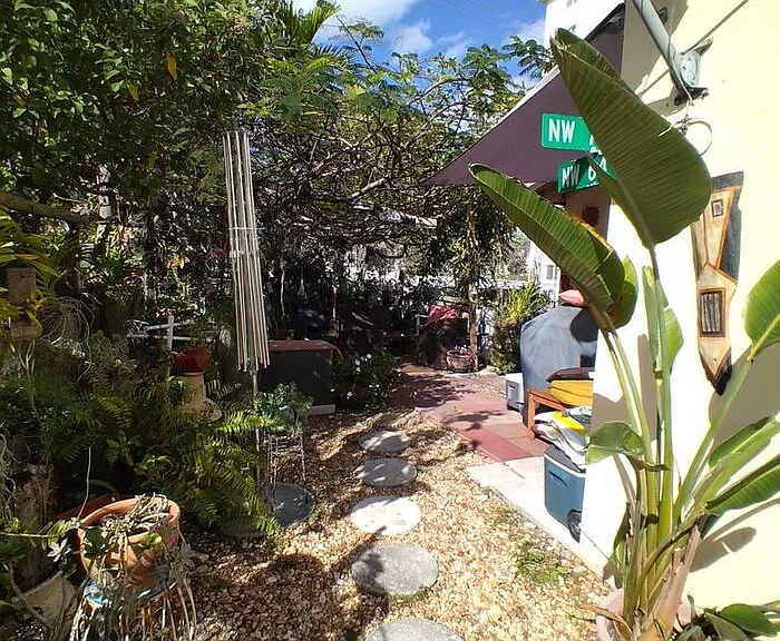 31 Menores Ave #2 — Photo 12