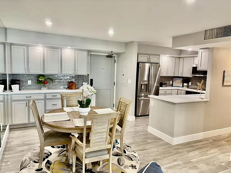 260 Seaview Ct #508 — Photo 7