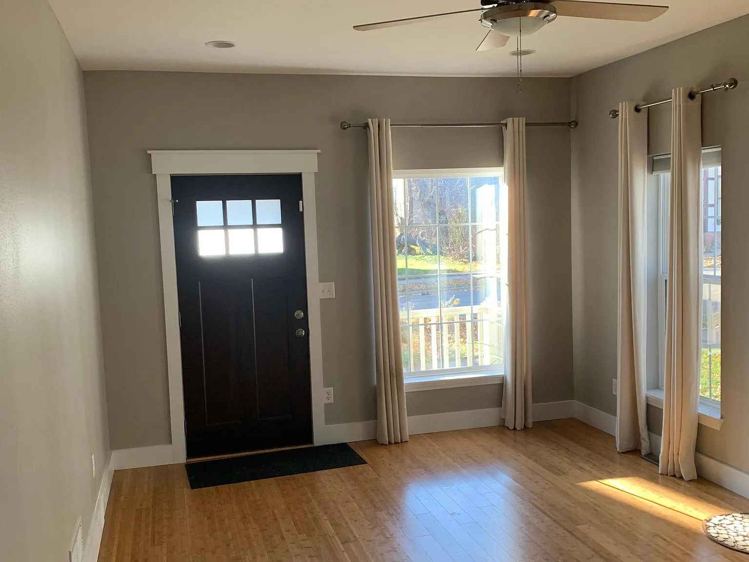 3 bed, 2.5 bath, 1611 sqft, $2,600 — Photo 4