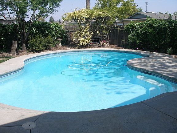 33' X 17" Pool