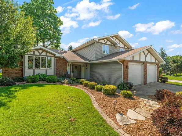 798 Savannah Dr, Crown Point, IN 46307