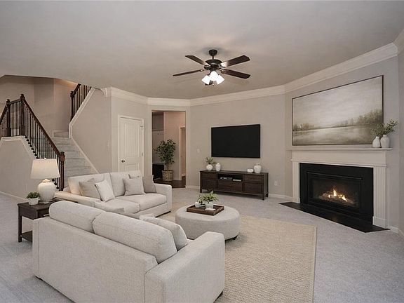 3rd image of 140 Cornerstone Cir