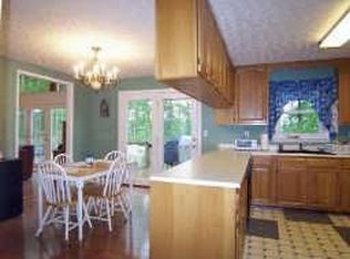 1205 Willowmore Springs Rd, Lexington, NC 27292