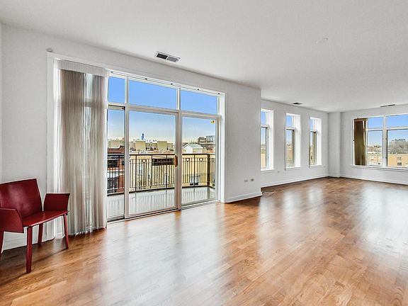 4th image of 600 W Drummond Pl APT 512