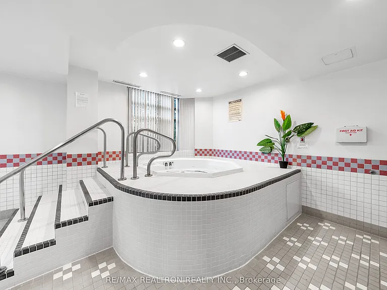 1700 Eglinton Ave E #315 — Photo 16