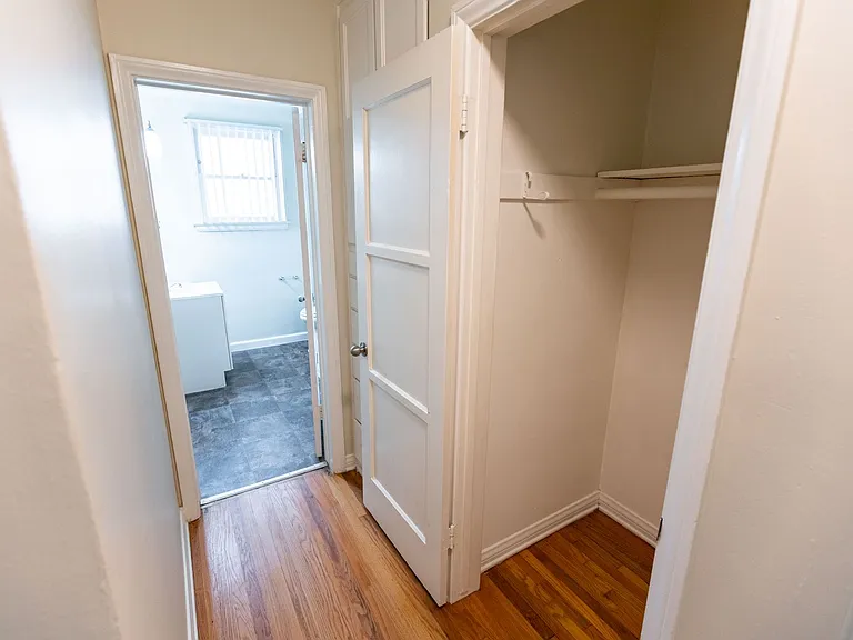 410 Veteran Avenue — Photo 12