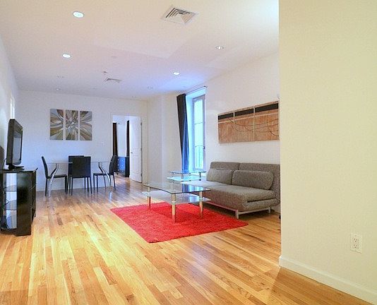 4th image of 145 Mulberry St APT 2D