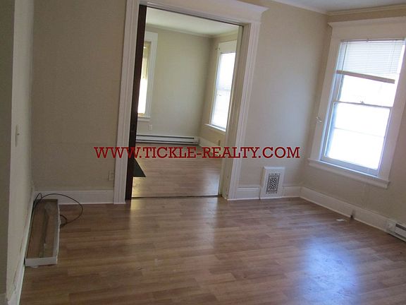 5th image of 518 Goodman St S APT A