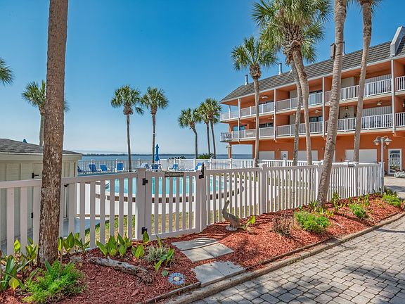 5th image of 2289 Surf Rd Unit A6