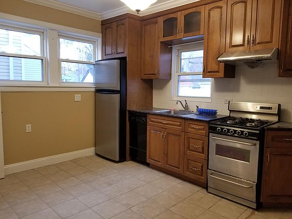 3rd image of 33-23 147th St Floor 1